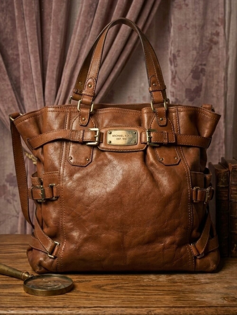 Michael Kors Gansevoort Large Leather Tote - Picture 15 of 16